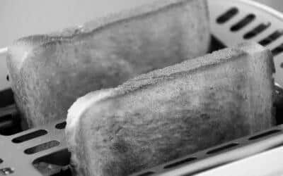Des tartines de grilles-pain.